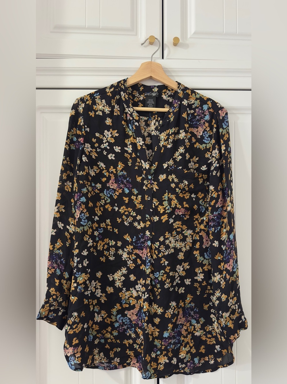 Lord & Taylor Black Floral V-Neck Blouse 100% silk